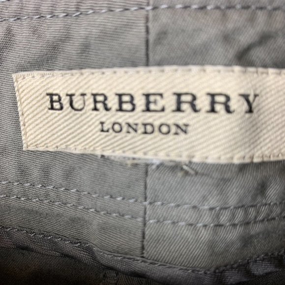 Burberry Gray Cotton Pleated Cropped Pants with Cuff, size 10 - Picture 2 of 4